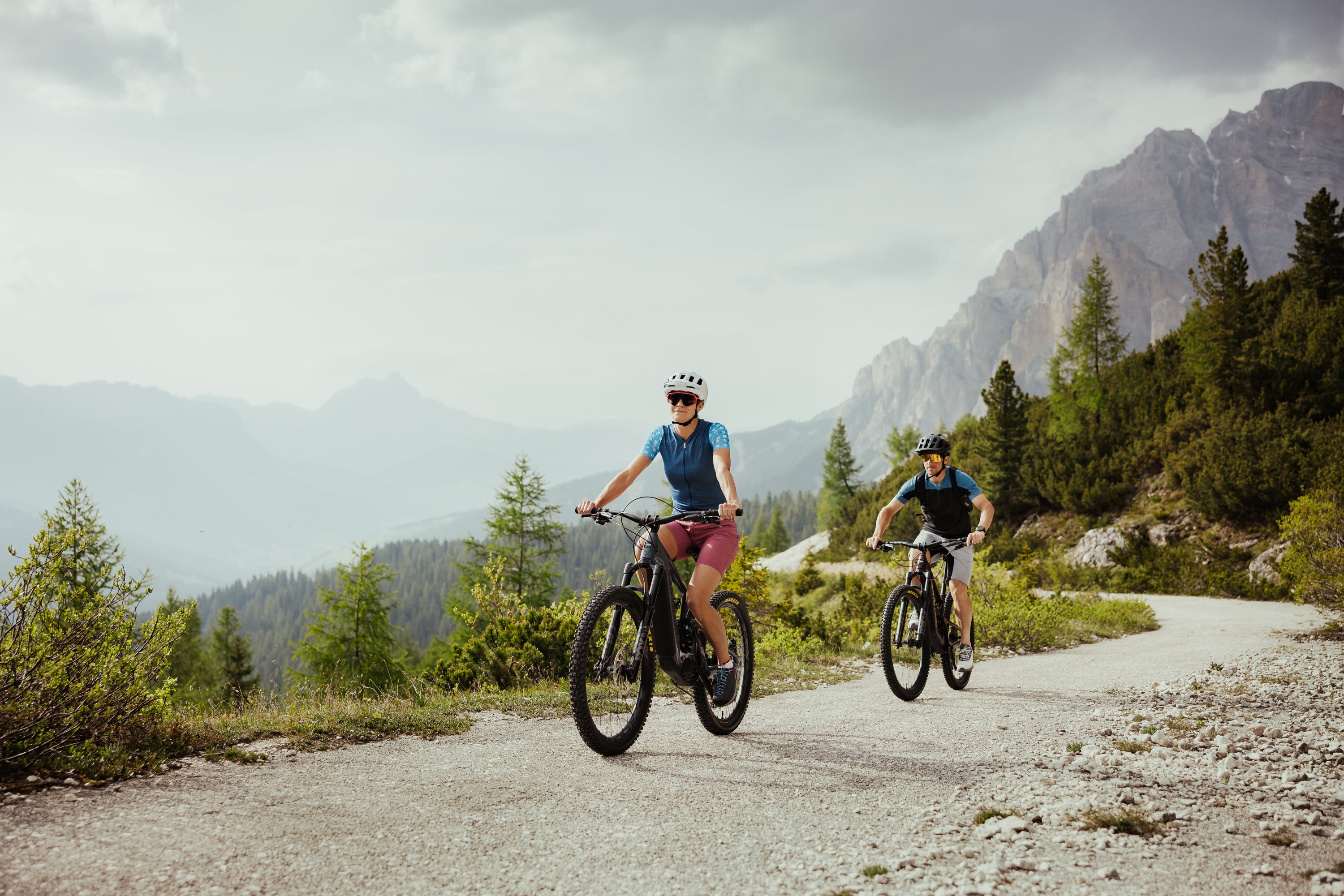 Tours guiados de ciclismo y esquí