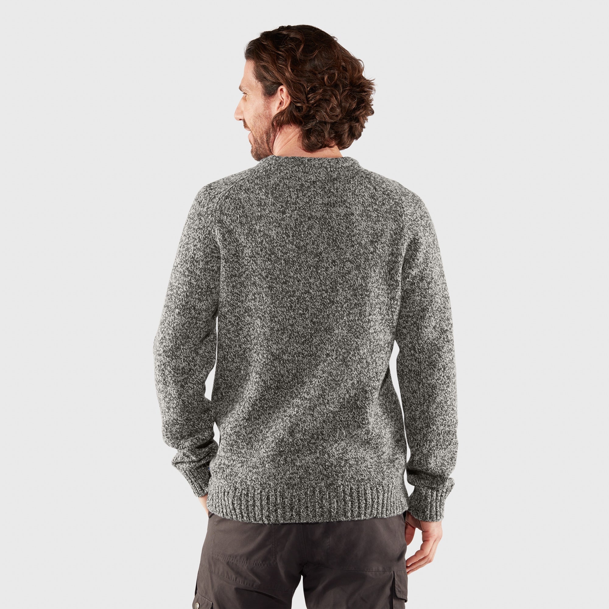 Lada Round Neck Sweater M